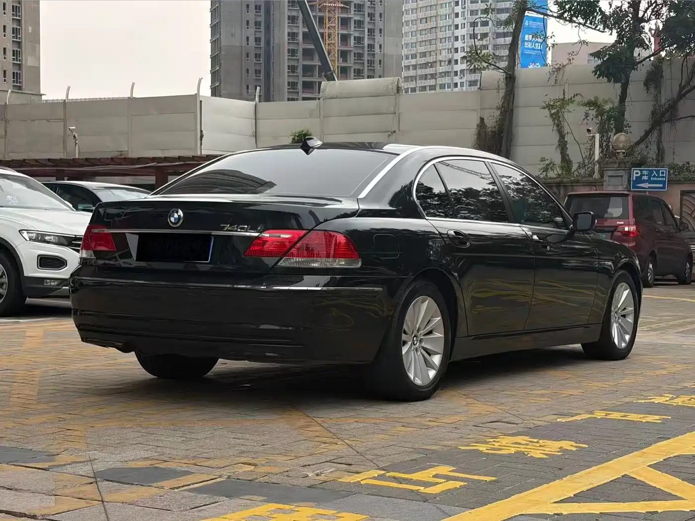 BMW 7 Series 2005 Model 740Li фото 10