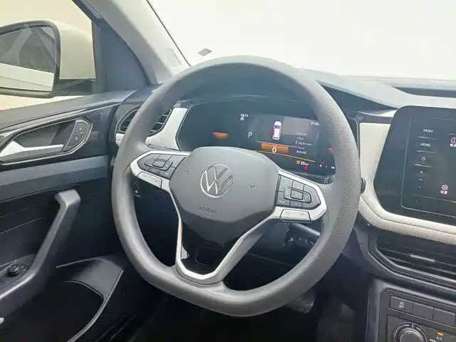 Volkswagen Tharu 2025 2025 Model Rising Star 1.5L Advance Edition