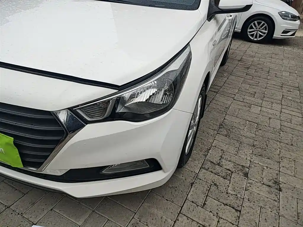 Hyundai Verna 2016 1.4L Manual Cool Edition GLS фото 24