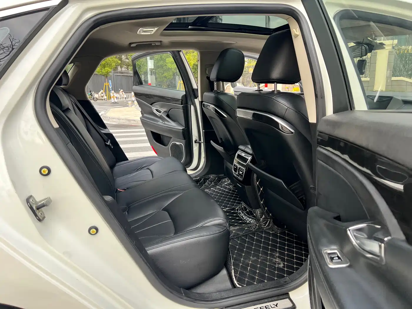 Geely Borui 2015 2015 2.4L Comfort