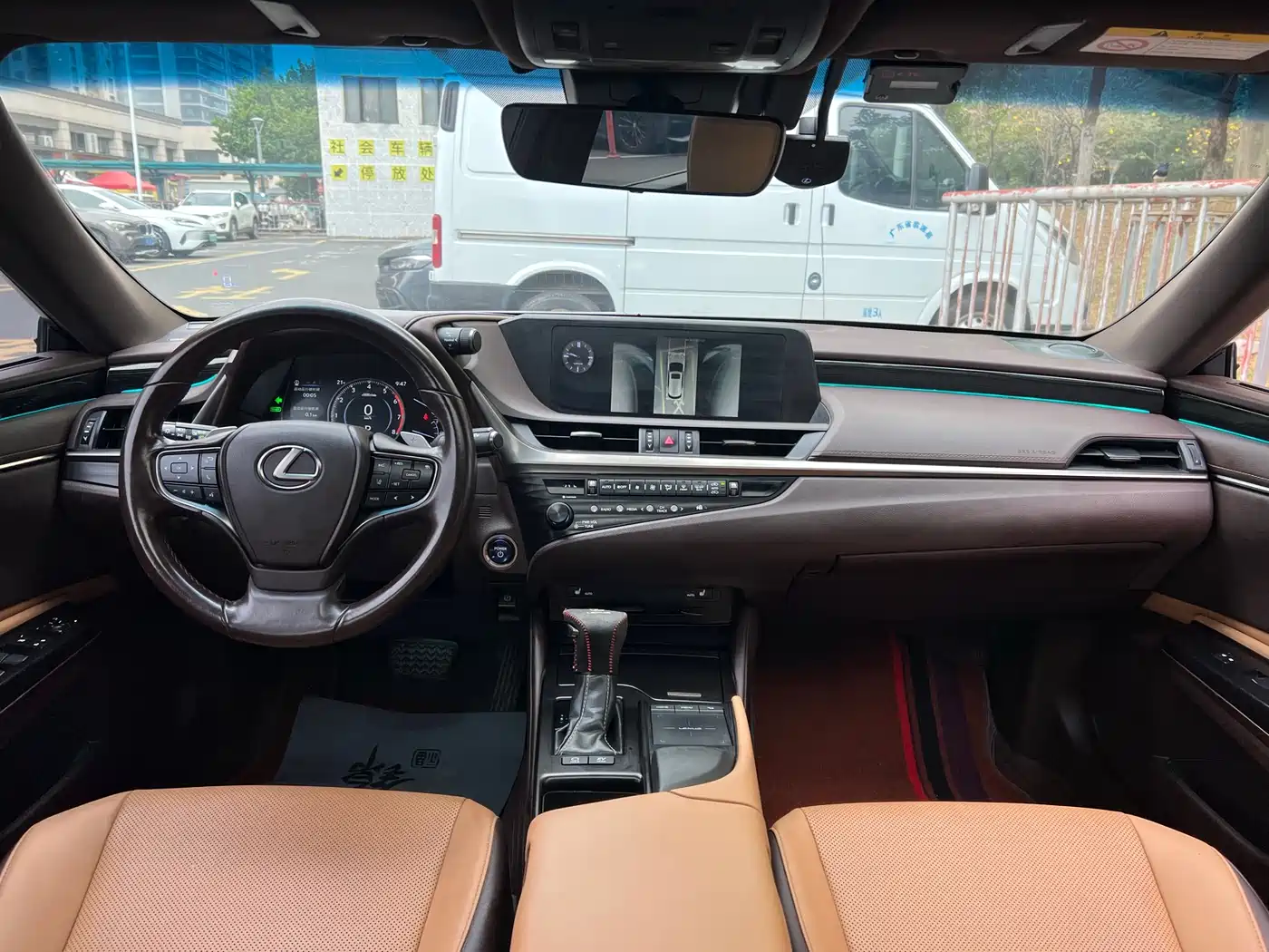 Lexus ES 2018 300h Excellence Edition China V фото 6