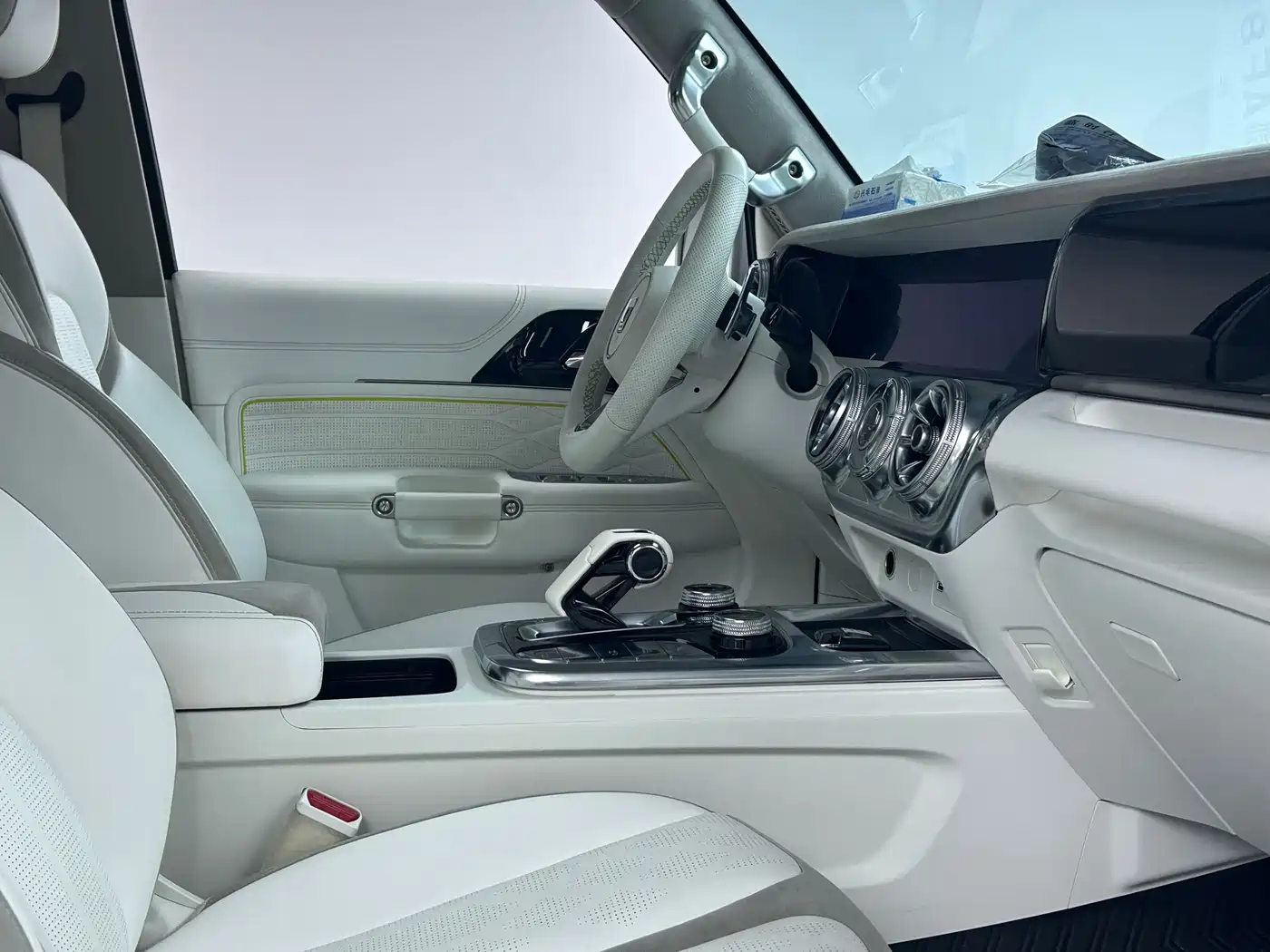 TANK CO CREATION TANK 300