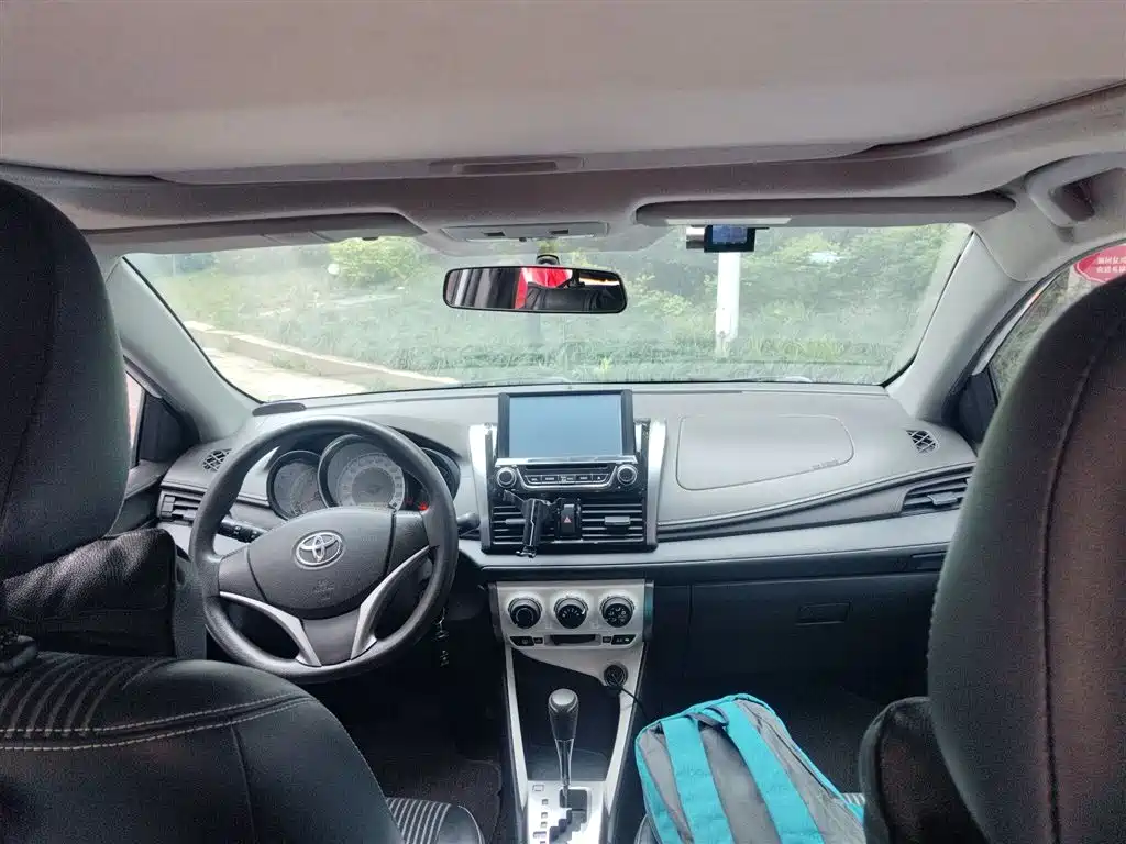 Toyota YARiS L Zhi Xuan 2015 1.5G Auto Sunroof Special Edition фото 9