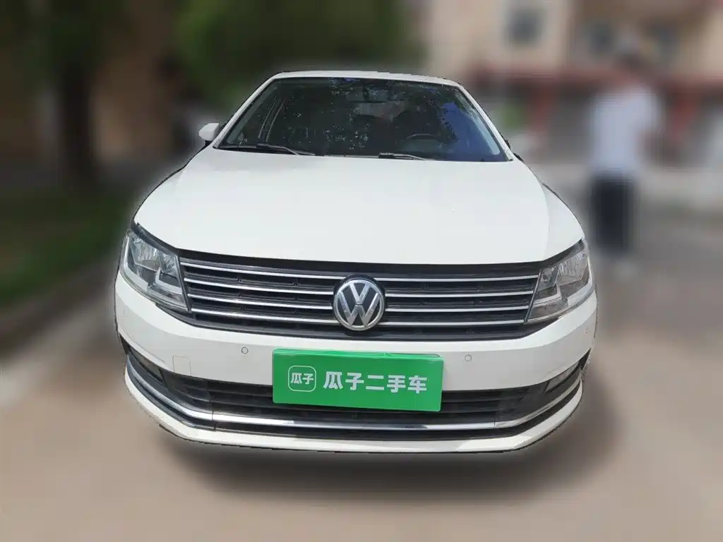 Volkswagen Lavida 2017 1.6L Automatic Comfort Edition фото 3