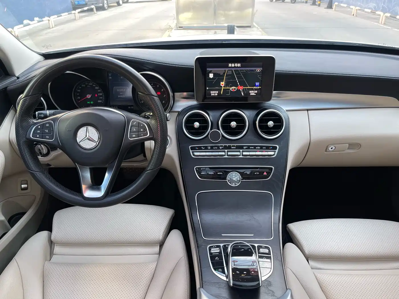 Mercedes-Benz C-Class 2017 C 200 L 4MATIC Sport фото 13