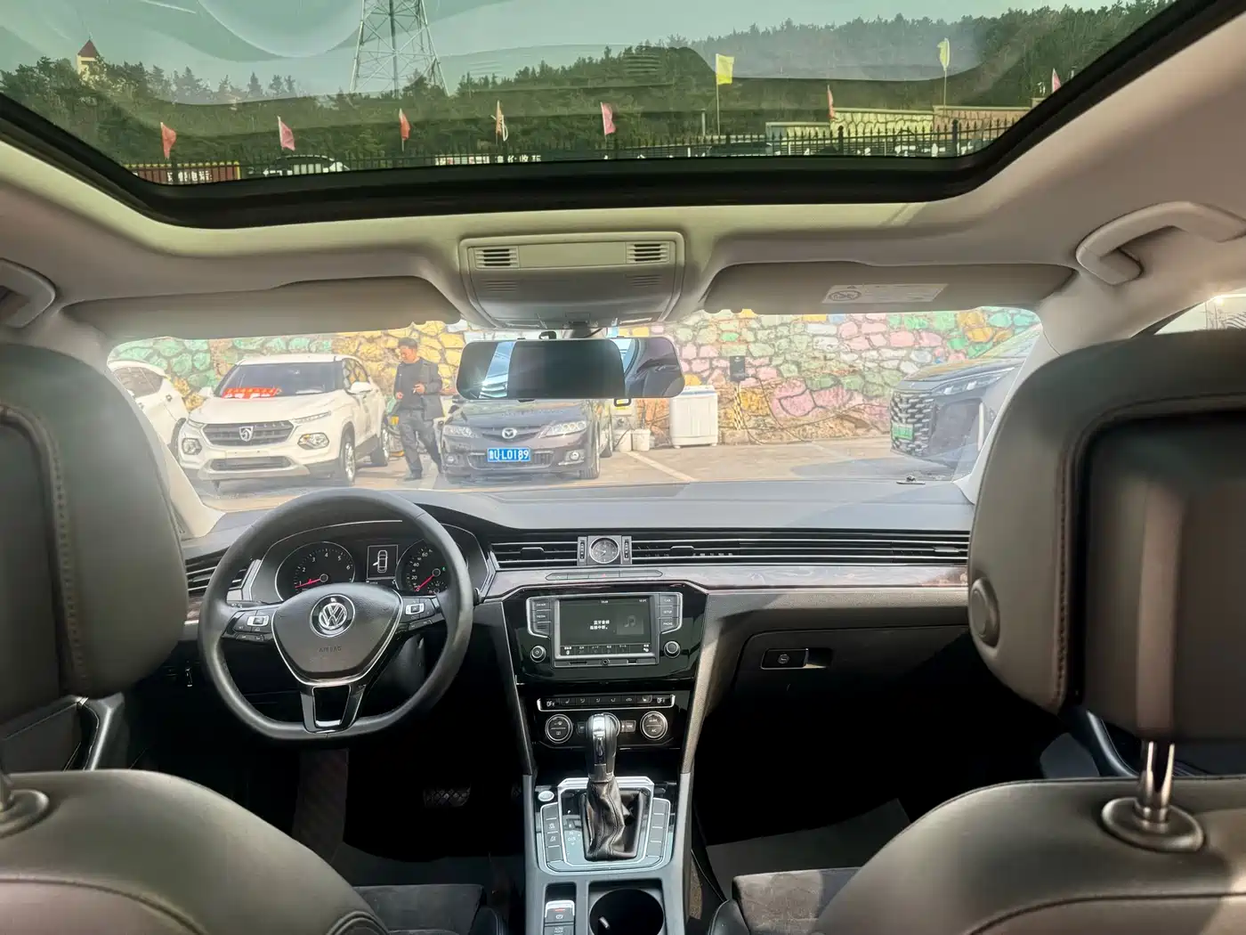 Volkswagen Magotan 2017 330TSI DSG Luxury фото 5