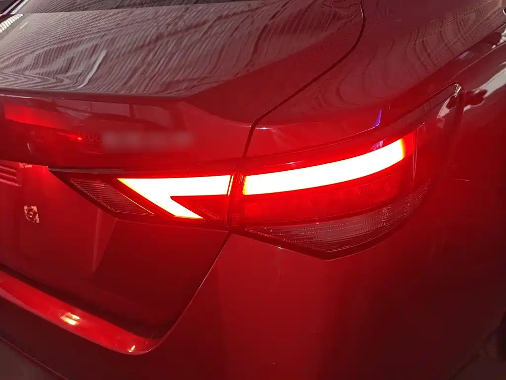 Фото 24 - Nissan Sylphy
