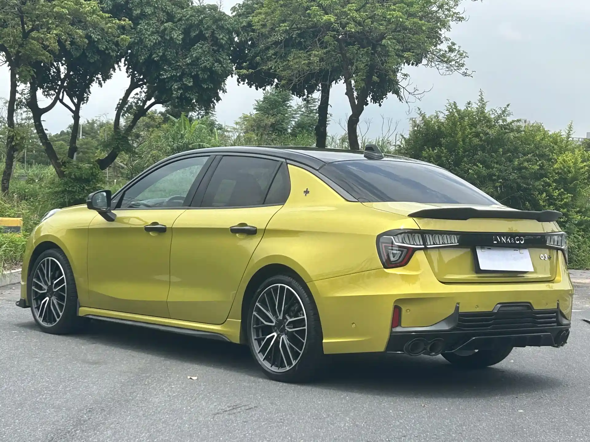 Фото 4 - Lynk & Co 03