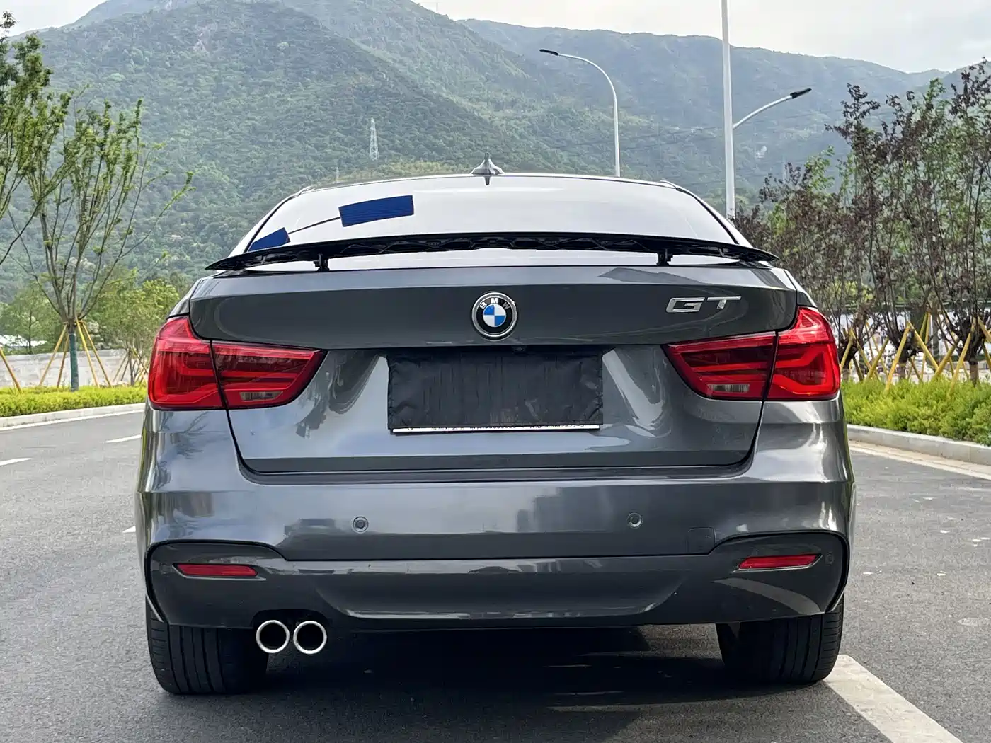 BMW 3 Series GT 2019 320i M Sport Black Night Edition фото 12