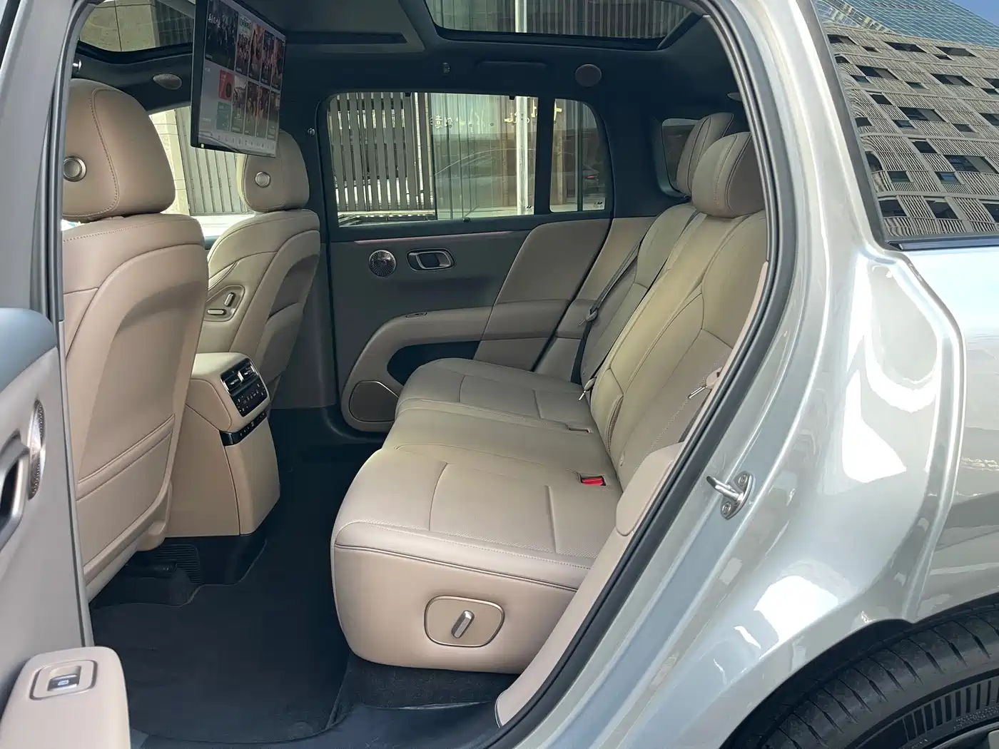 Li Auto i6 2025 2025 4WD Base Model