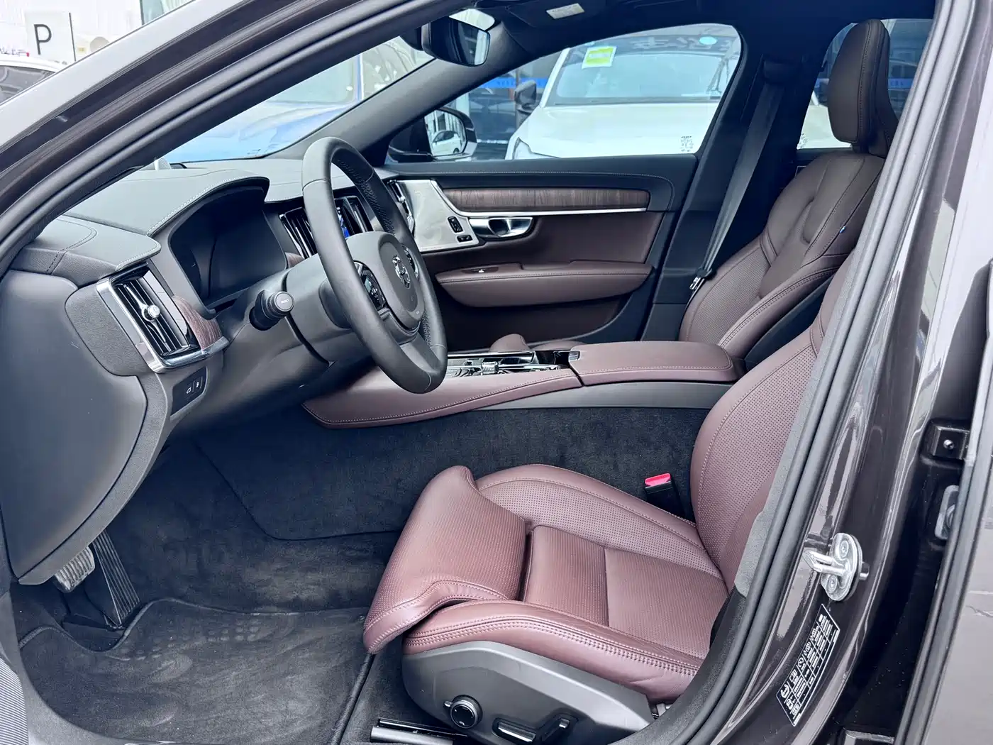 VOLVO S90 PLUG IN HYBRID