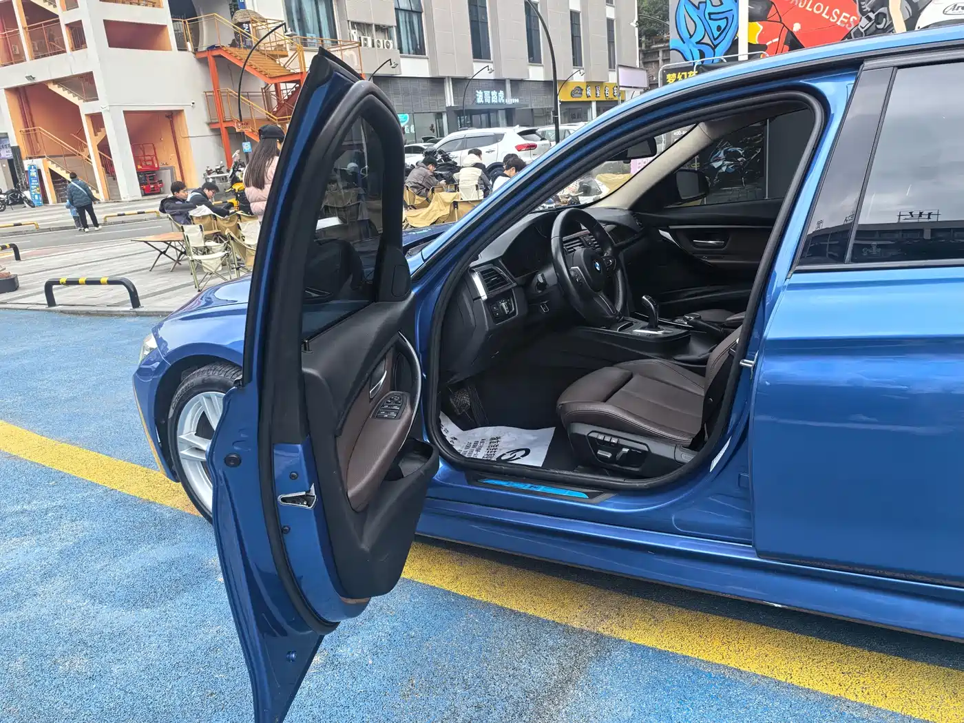 BMW 3 Series 2018 320Li Leading M Sport Package фото 3