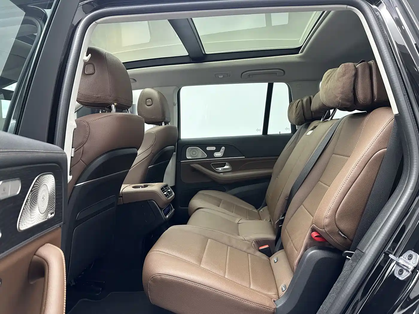 Mercedes-Benz GLS 2024 GLS 450 4MATIC Fashion Edition фото 11