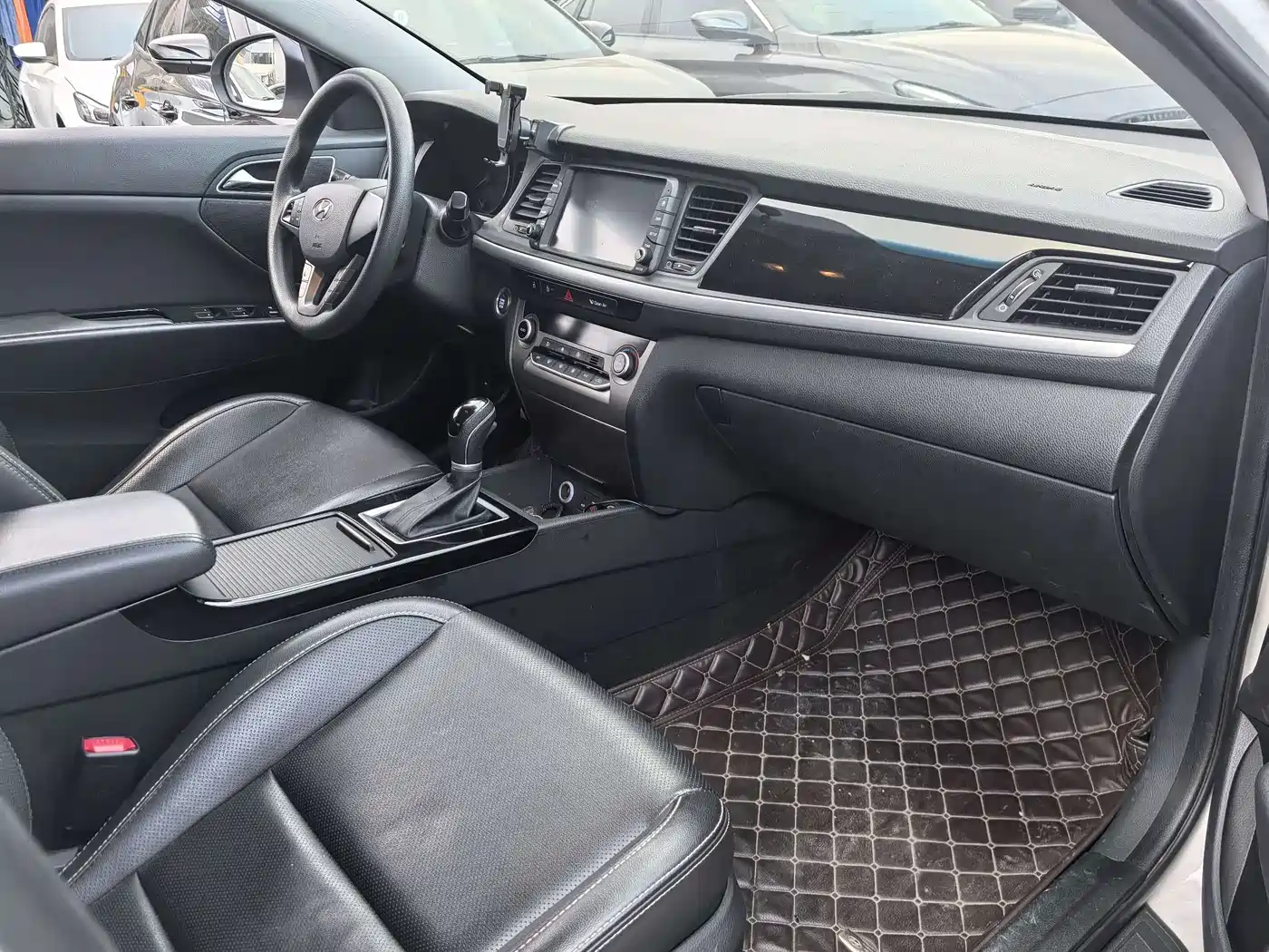 HYUNDAI NAME PICTURE