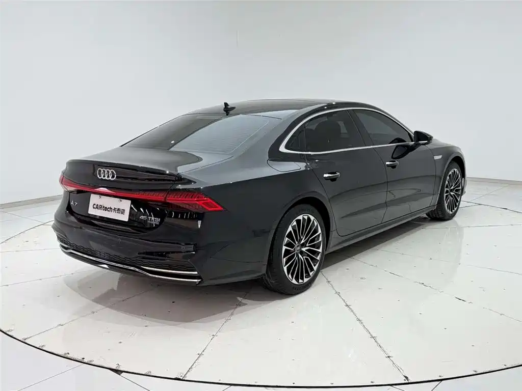 Audi A7L 2024 45 TFSI Luxury фото 8