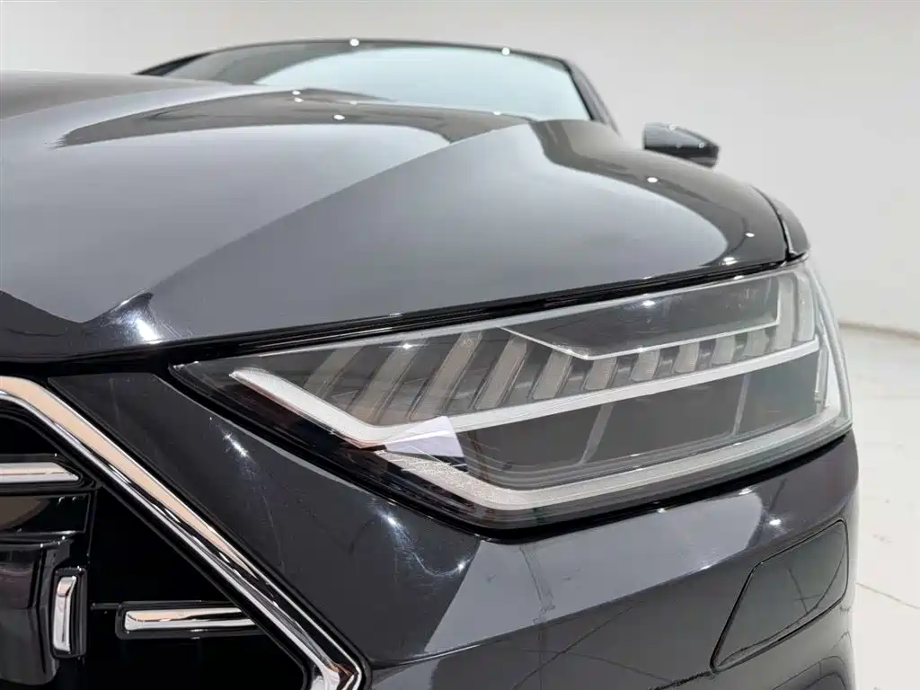 Audi A7L 2024 45 TFSI Luxury фото 2
