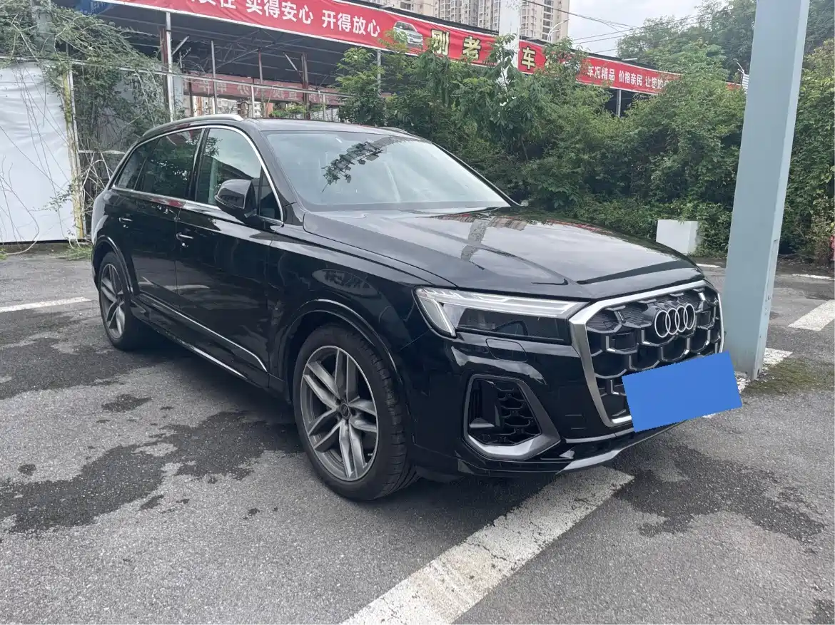 Audi Q7 2025 2025 55 TFSI quattro S line Sport