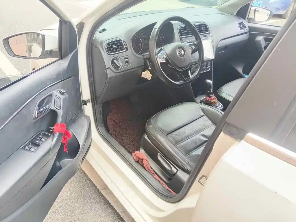 Фото 8 - Volkswagen Polo