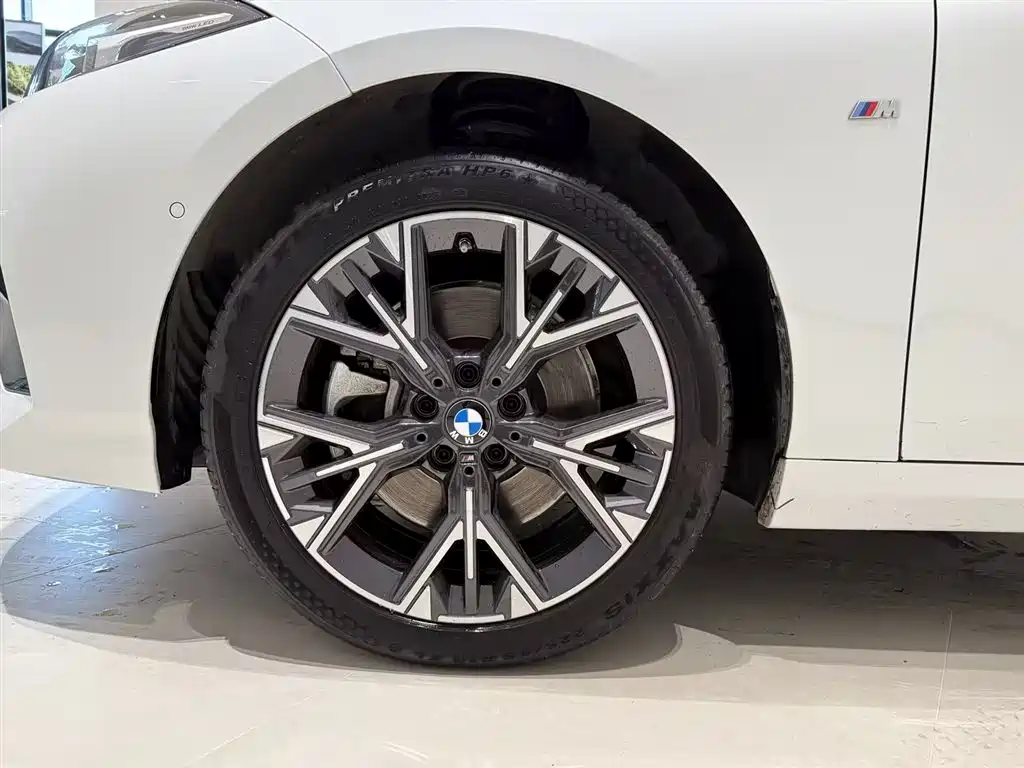 BMW 2 Series 2025 225L M Sport Package фото 7