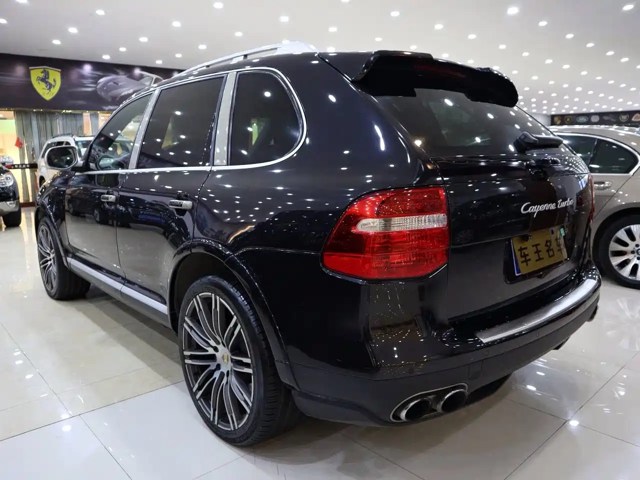 Photo 6 - Porsche Cayenne