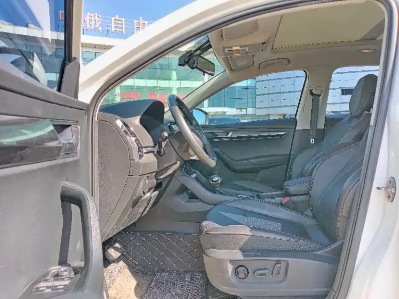 Škoda Karoq 2022 TSI280 Premium фото 5