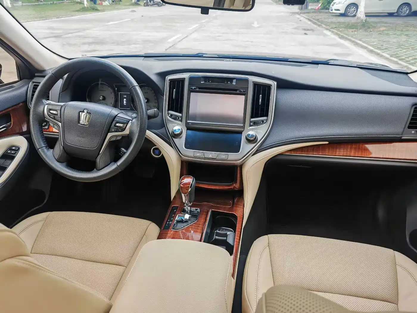 Toyota Crown 2015 2.5L Smart Edition фото 8