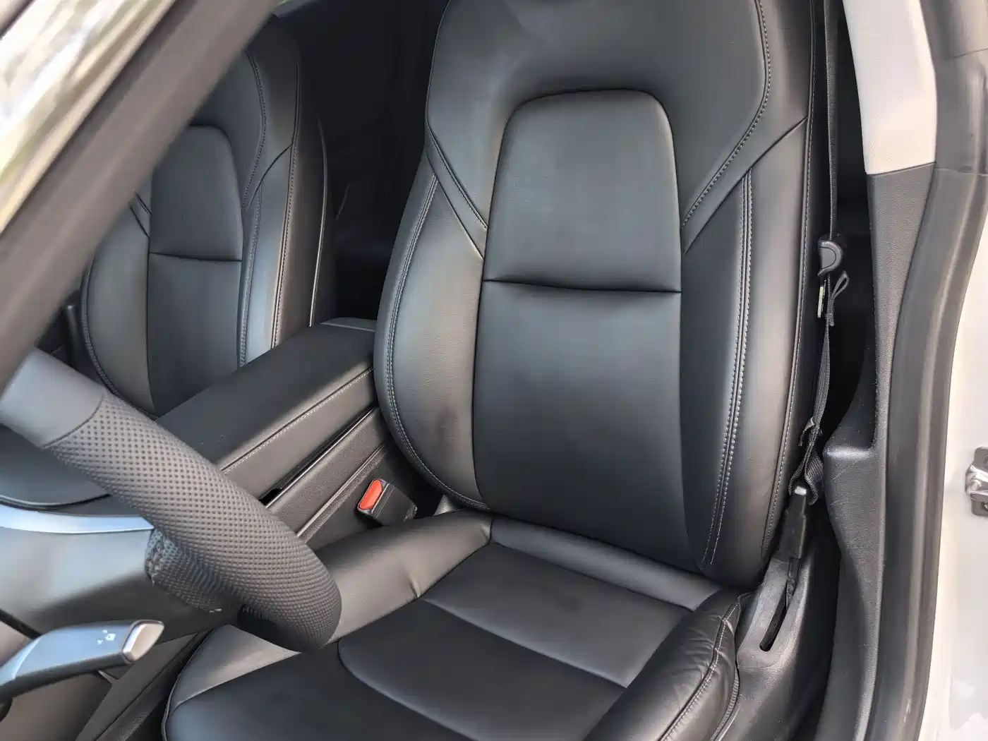 Photo 4 - Tesla Model 3