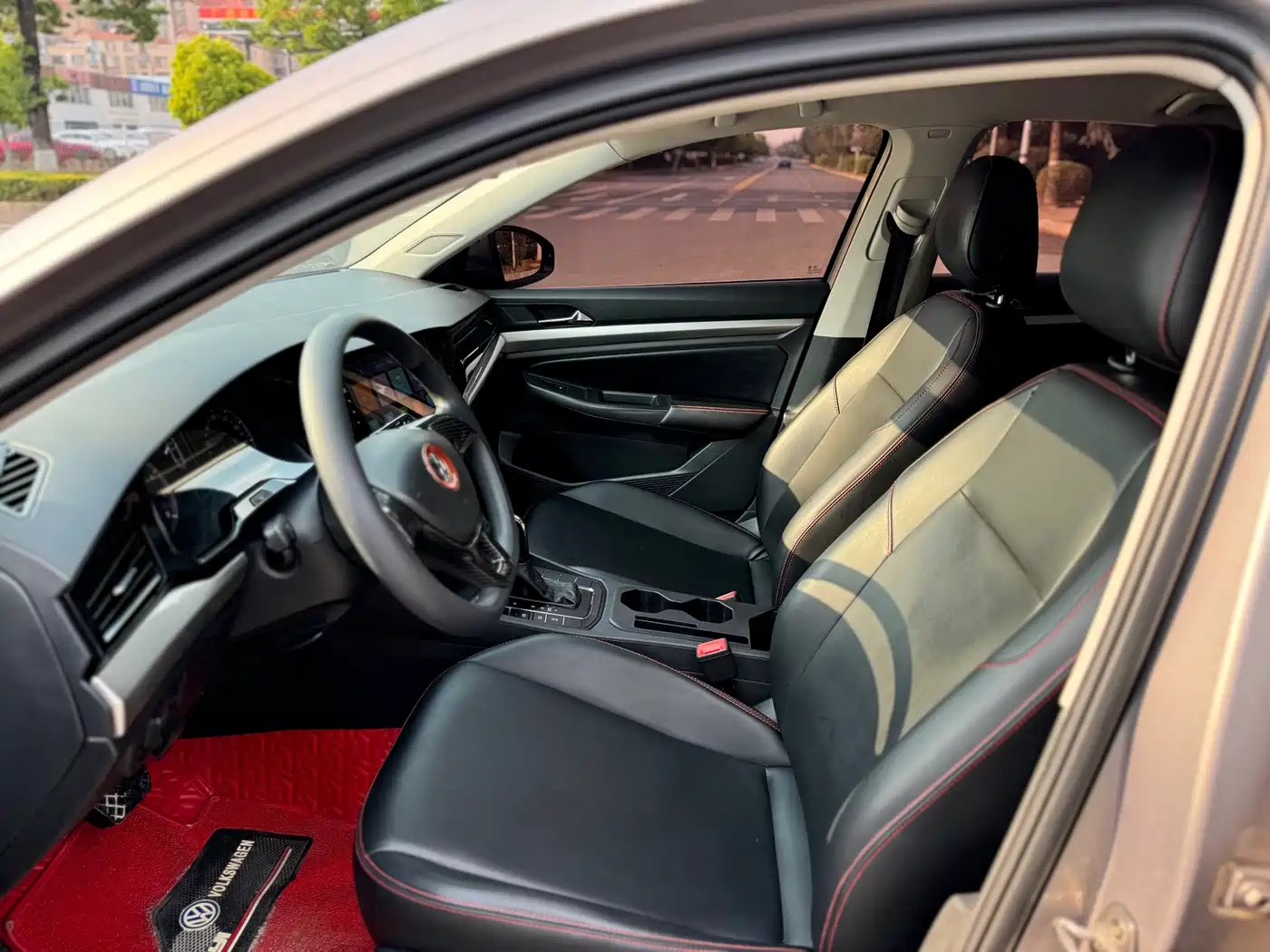 Volkswagen Bora 2019 1.5L Auto Fashion Model фото 7