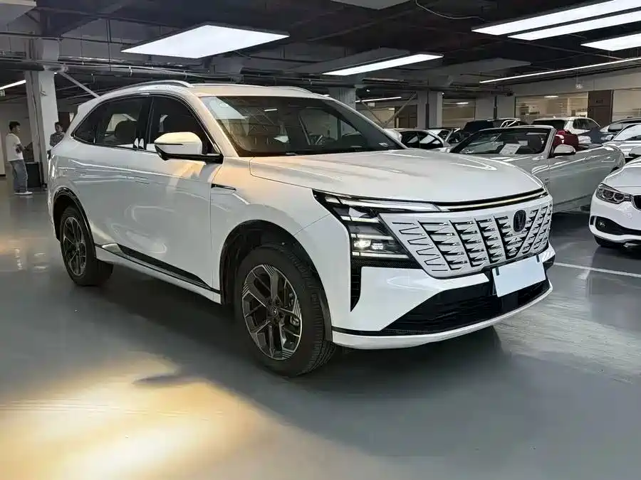 Photo 3 - Changan CS75 PLUS