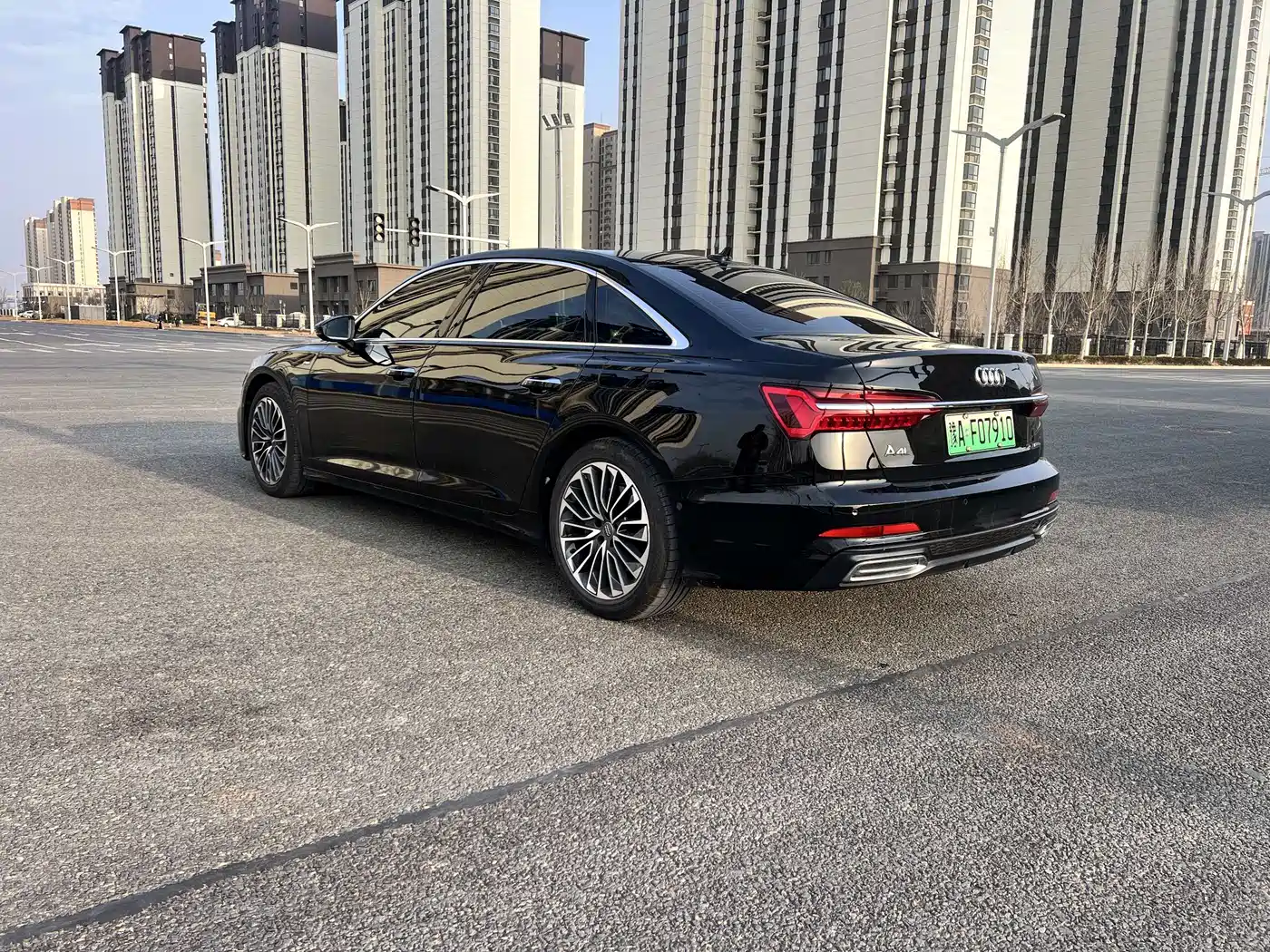 Audi A6L New Energy 2022 55 TFSI e quattro фото 6