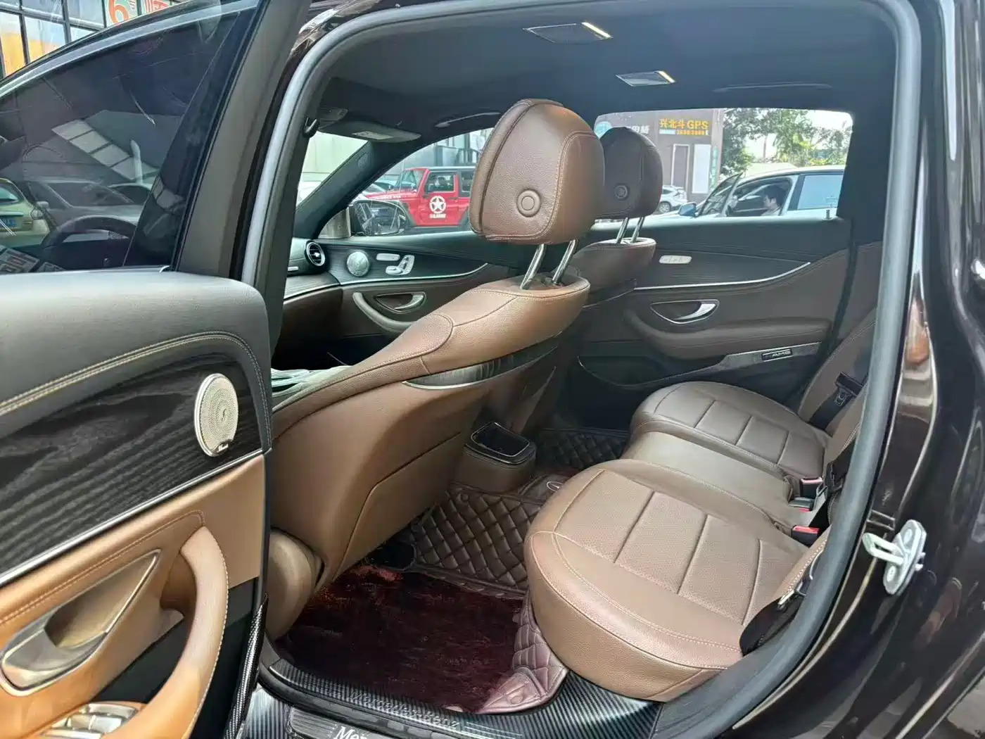 Mercedes-Benz E-Class 2021 E 300 L Sport Fashion фото 5