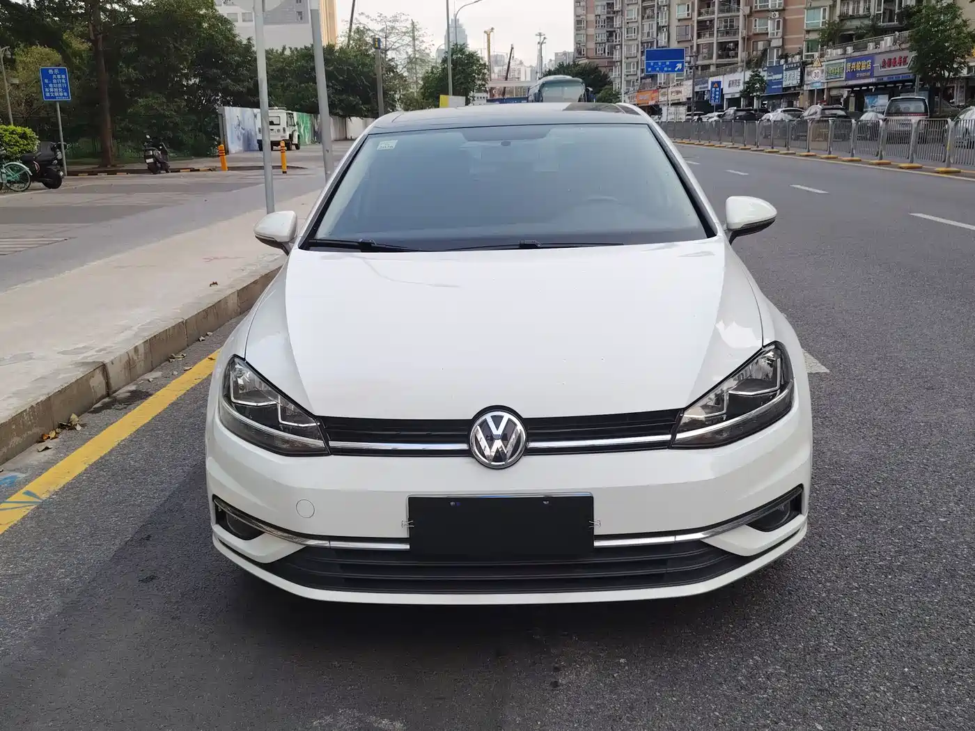 Volkswagen Golf 2018 230TSI Automatic Comfort фото 2