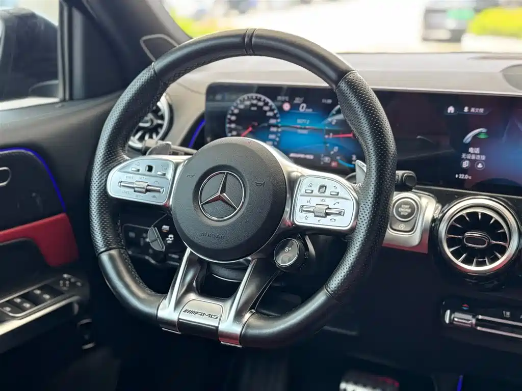 Mercedes-Benz GLB AMG 2022 AMG GLB 35 4MATIC фото 12
