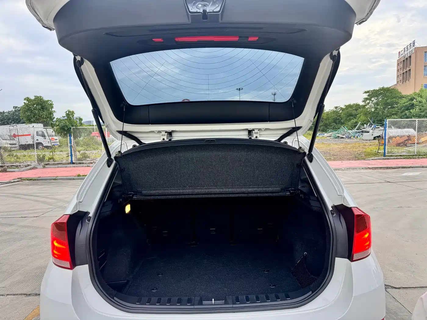 BMW X1 (Import) 2012 sDrive18i Luxury фото 30