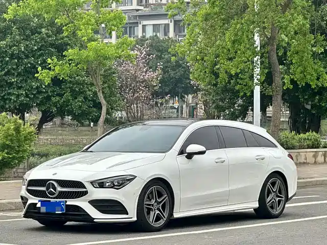 MERCEDES-BENZ CLA