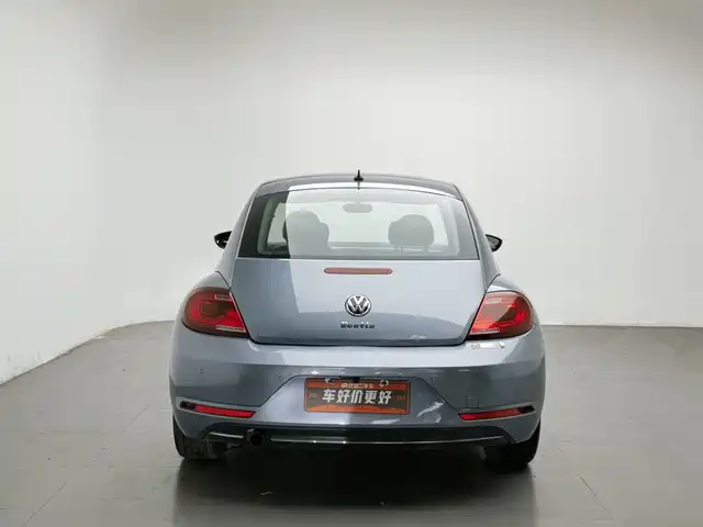 Volkswagen Beetle 2018 180TSI Trend Joy Edition — фото 4