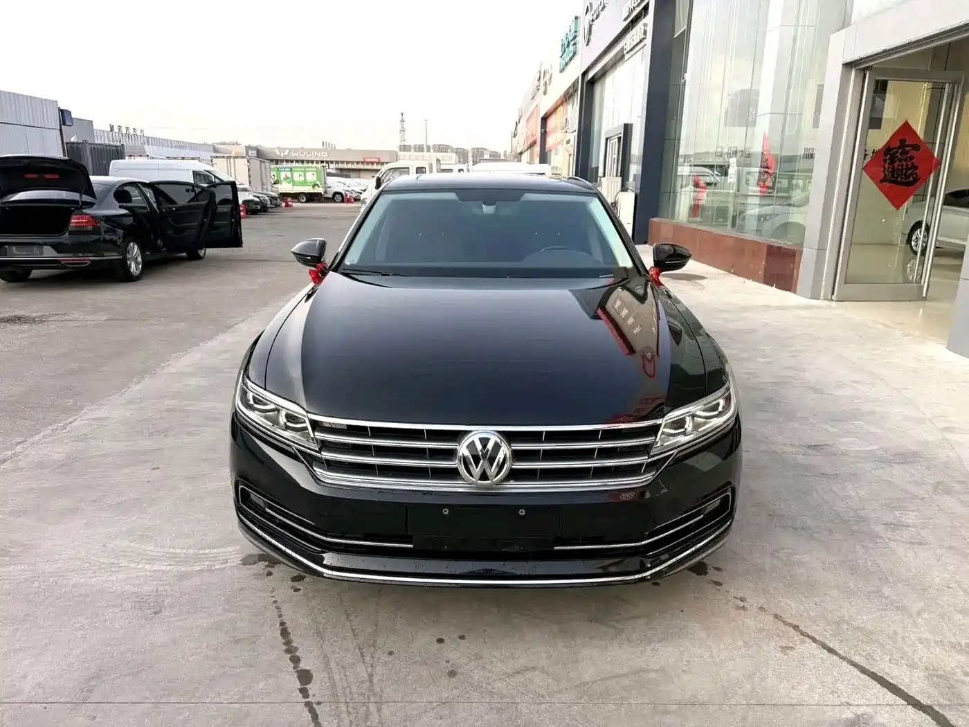 Photo 2 - Volkswagen Phideon