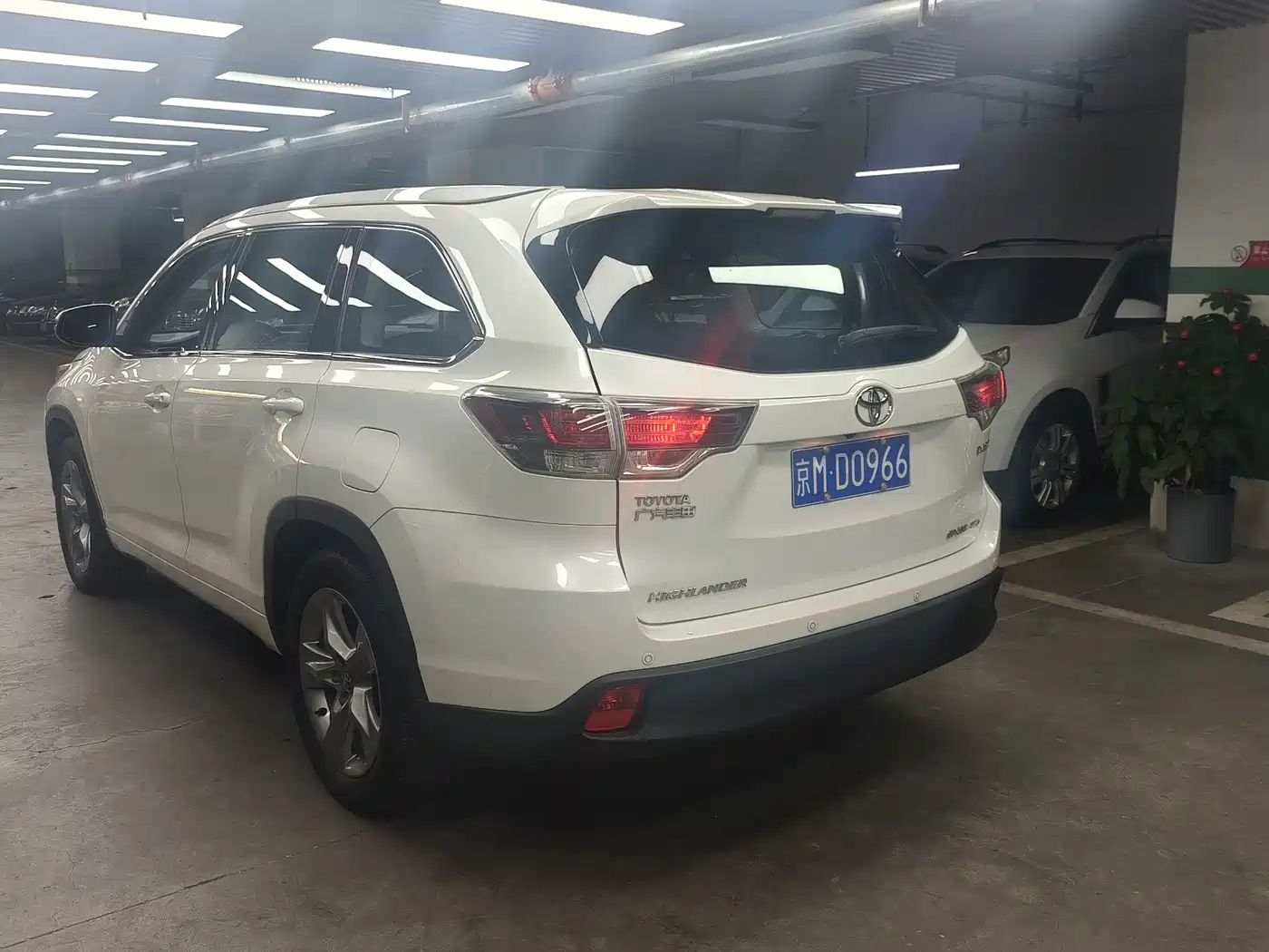 Toyota Highlander 2015 2.0T AWD Luxury Navigation Edition 7-seater фото 9
