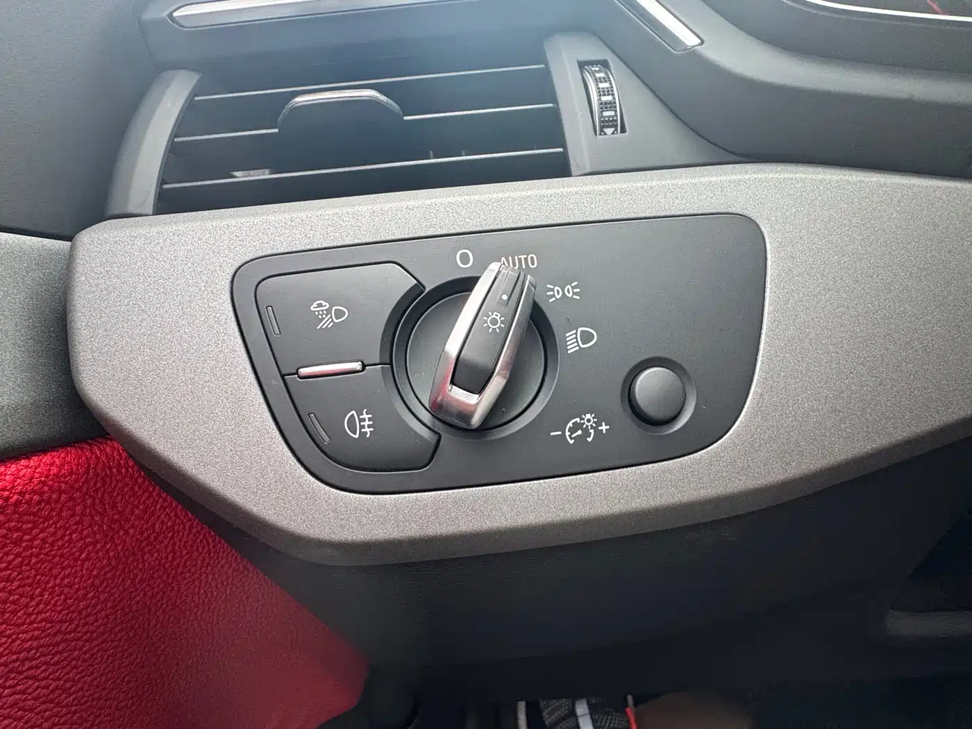 Audi A4L 2019 40 TFSI Progressive (China V) фото 32