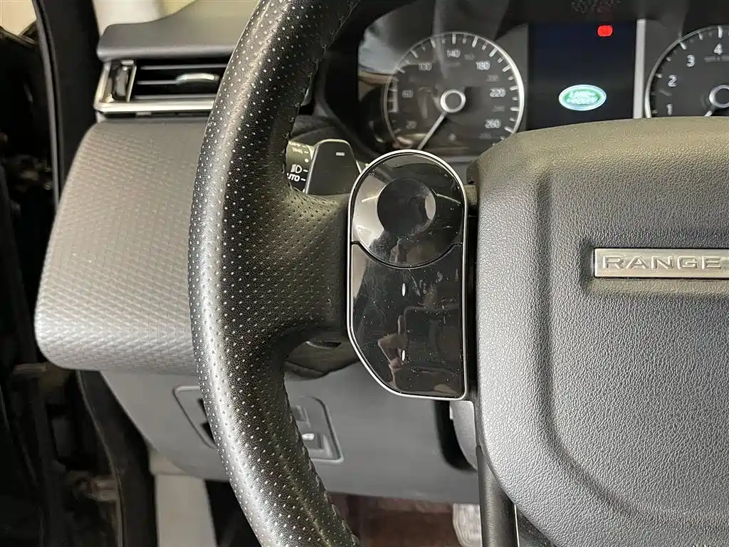 Land Rover Range Rover Velar 2019 250PS фото 22
