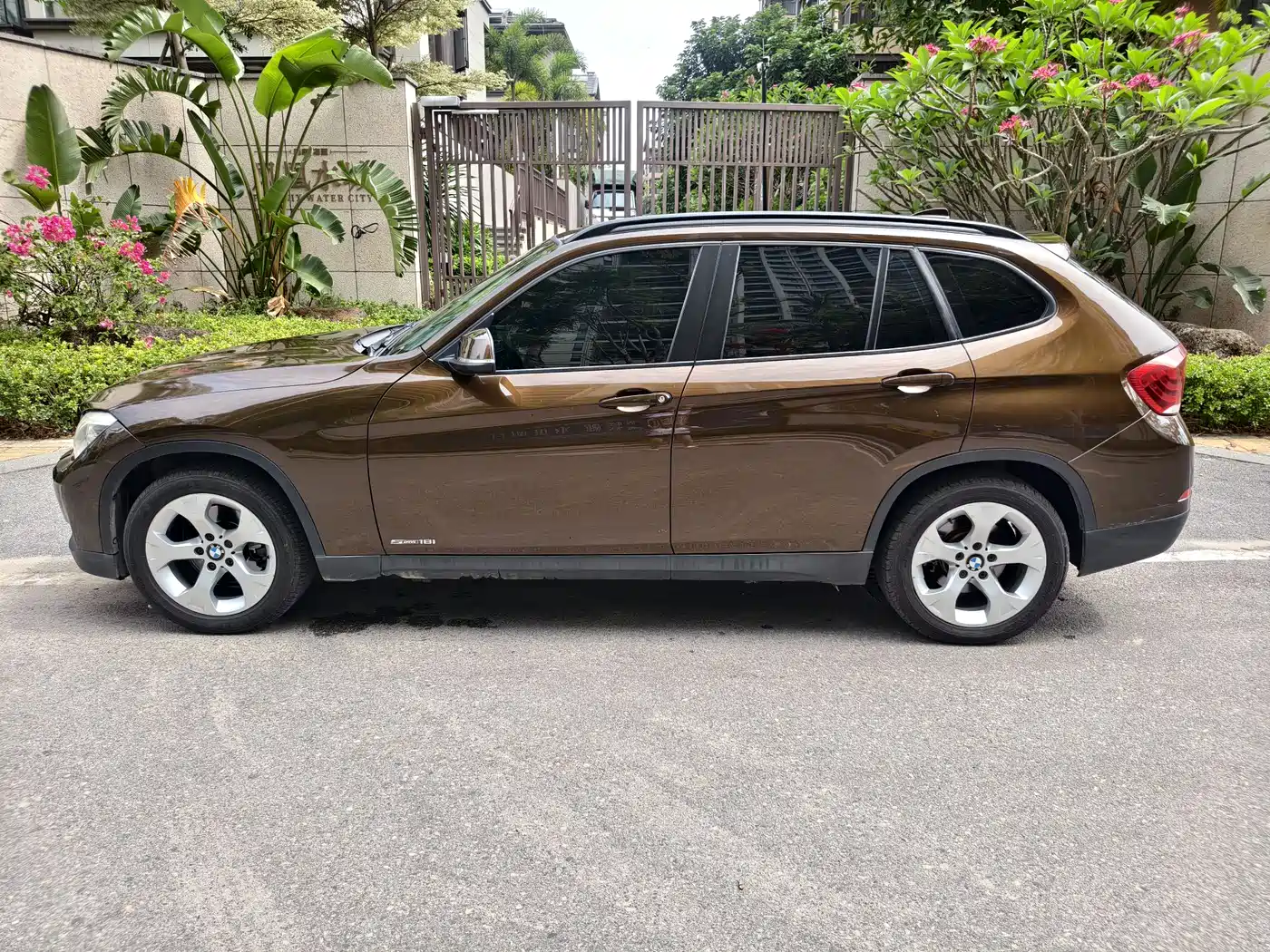 BMW X1 (Import) 2012 sDrive18i Luxury фото 3