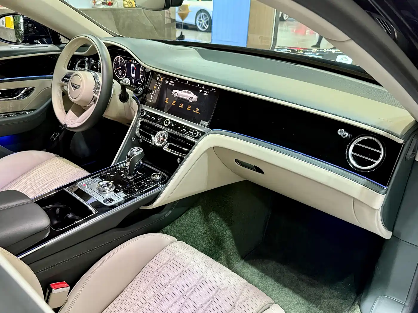 Bentley Flying Spur 2024 2021 4.0T V8 Standard Version