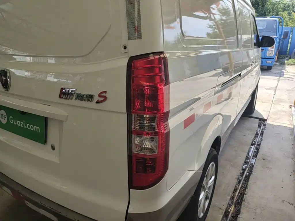 Jinbei New Hiace S 2024 2023 1.5L Fortune Van 2/5-seater Non-AC Version SWC15M