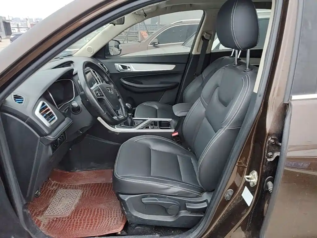 Фото 15 - Geely Emgrand X6