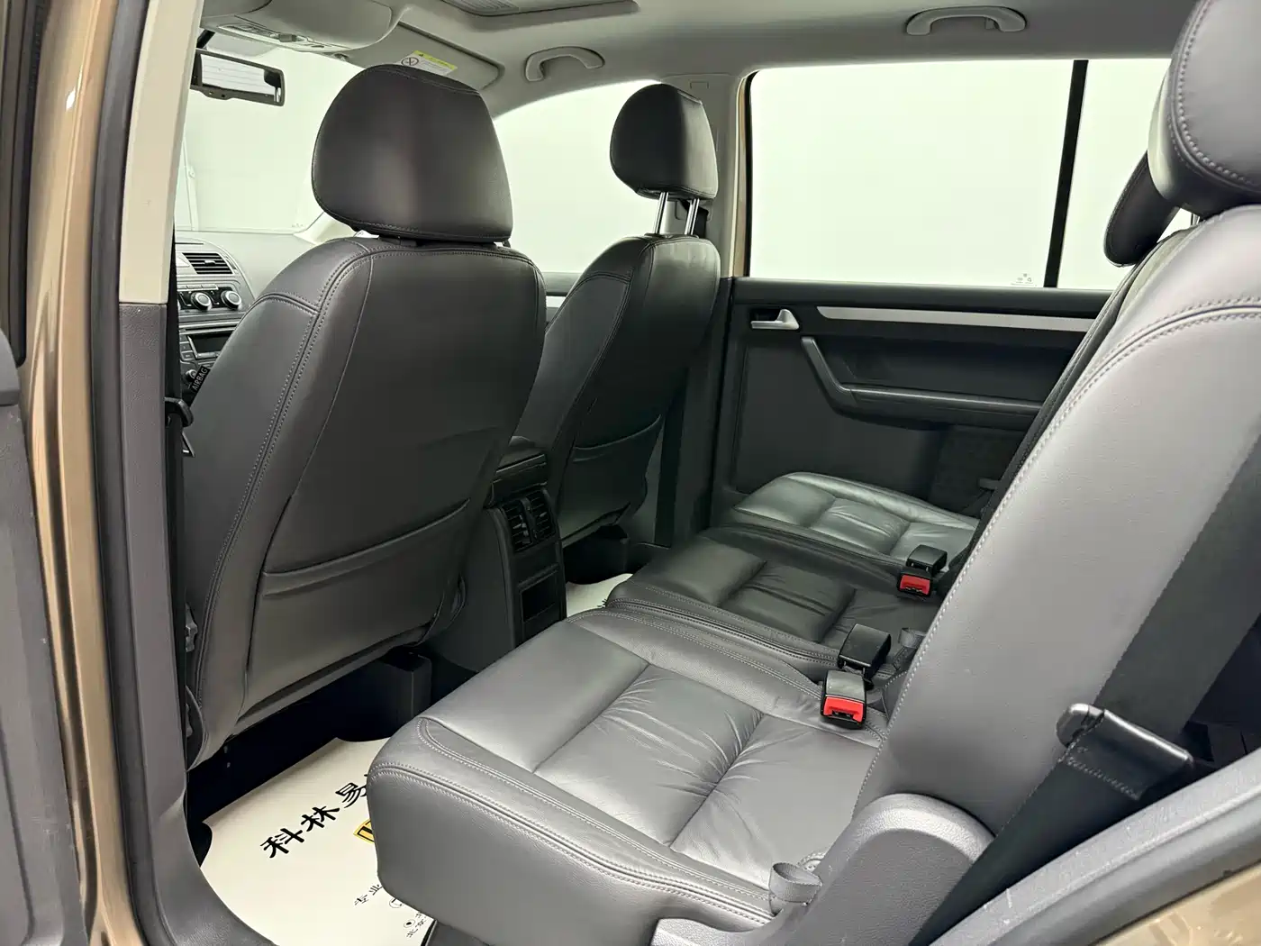Volkswagen Touran 2015 1.4T DSG Comfort Edition 5-seater фото 12