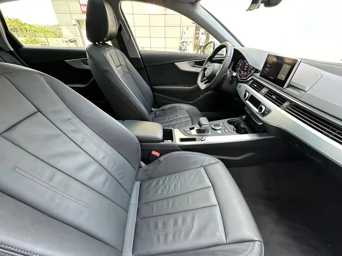 Photo 29 - Audi A4L