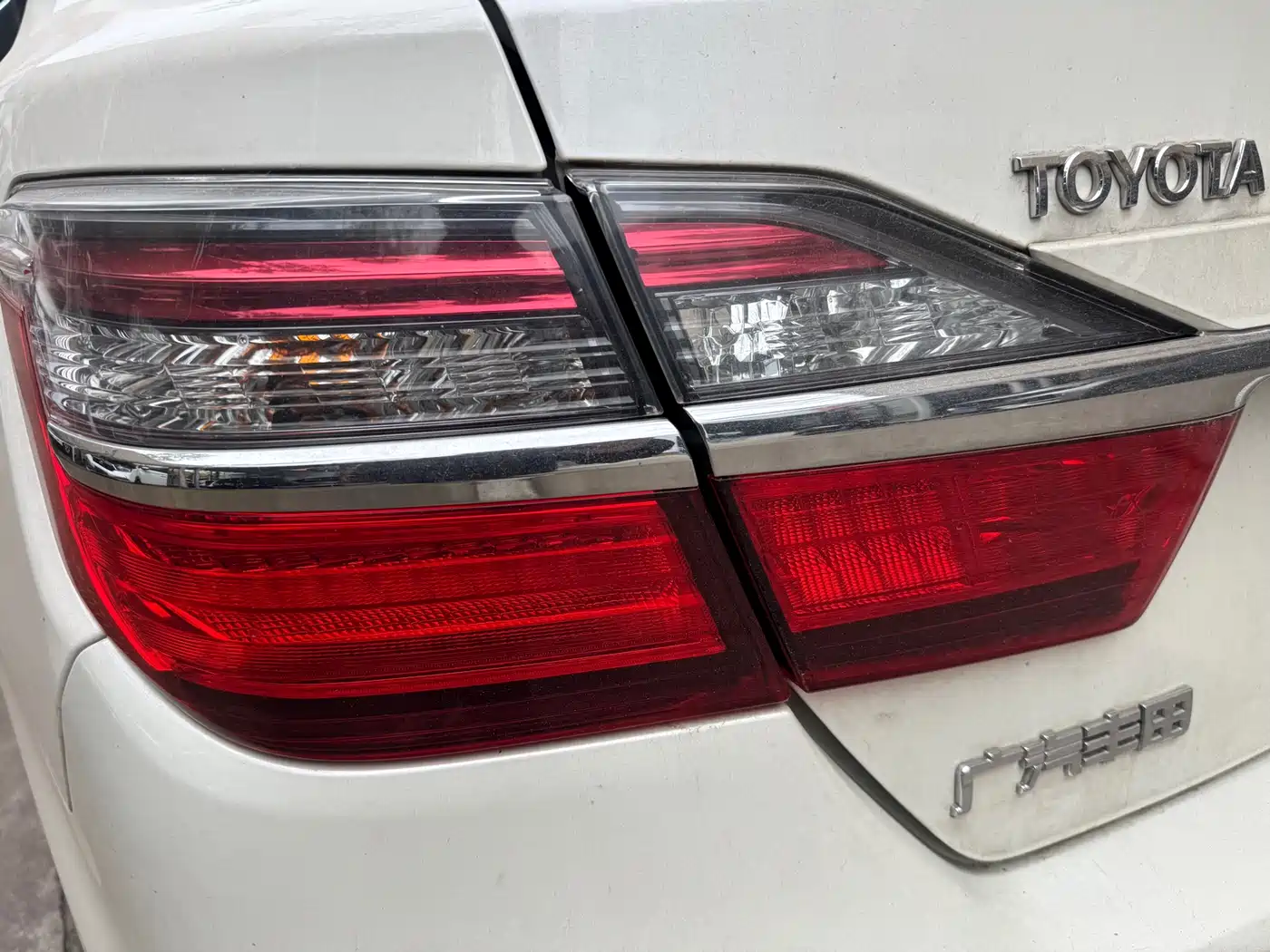 Toyota Camry 2016 2.0G 10th Anniversary Leading Edition фото 6