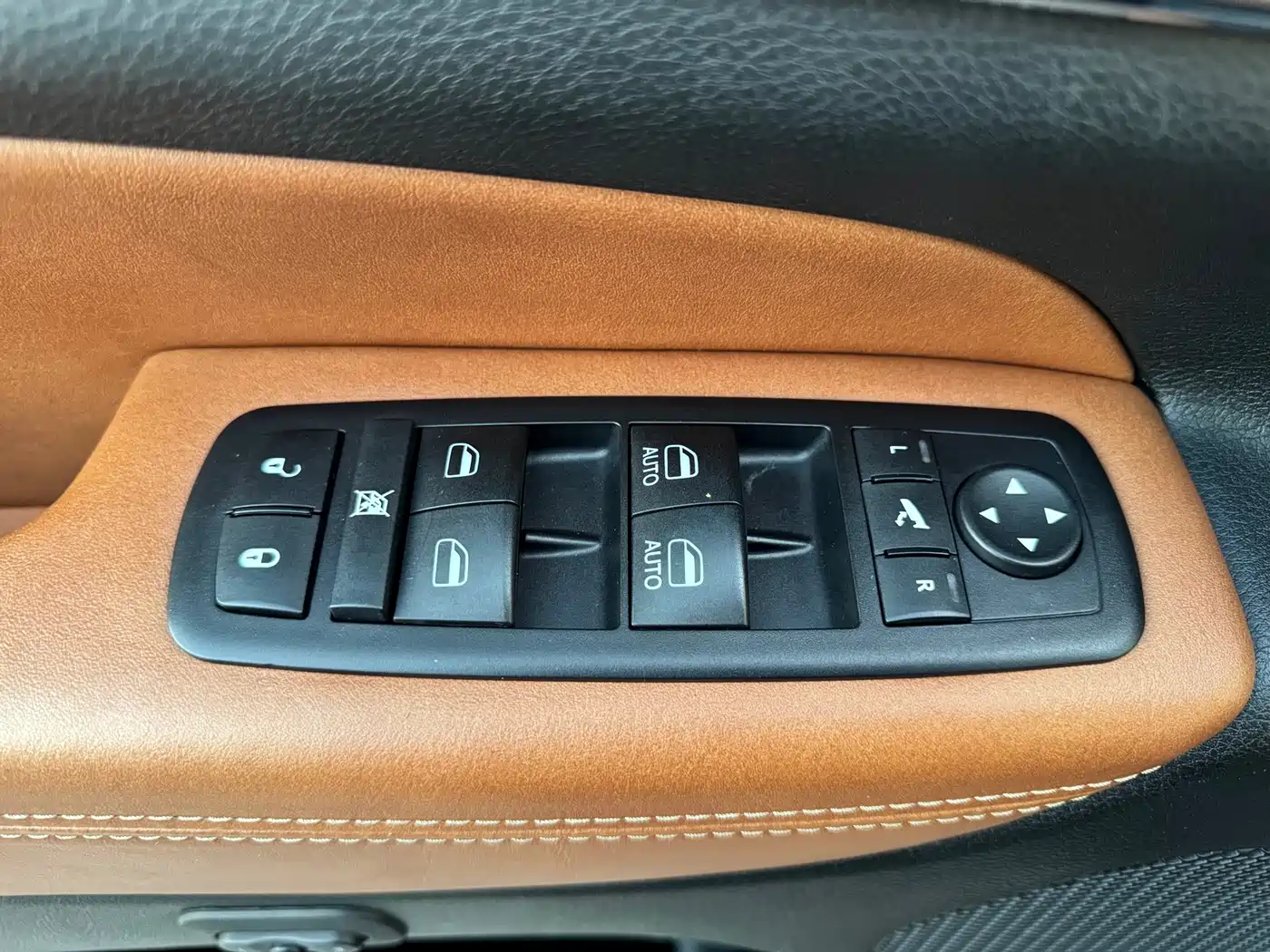 Фото 7 - Jeep Grand Cherokee (Import)