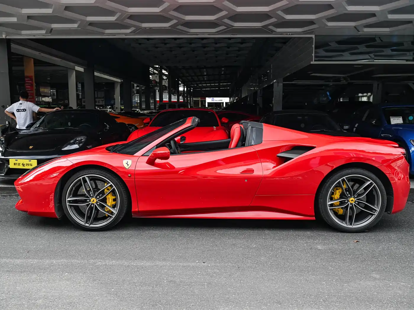Ferrari 488 2019 2015 488 Spider