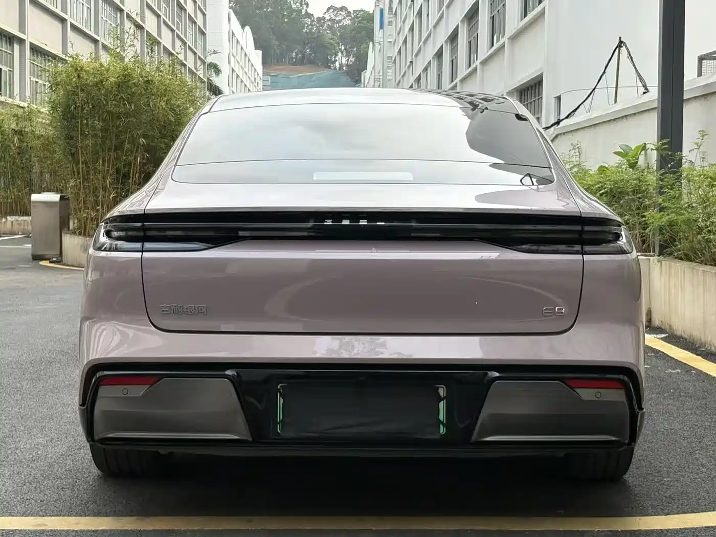 GEELY GALAXY GALAXY E8